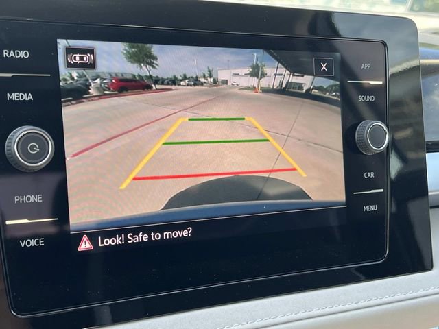 New 2026 Volkswagen Taos SE FWD image 20