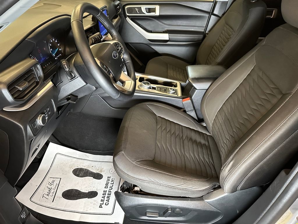Used 2021 Ford Explorer XLT AWD/4WD image 20