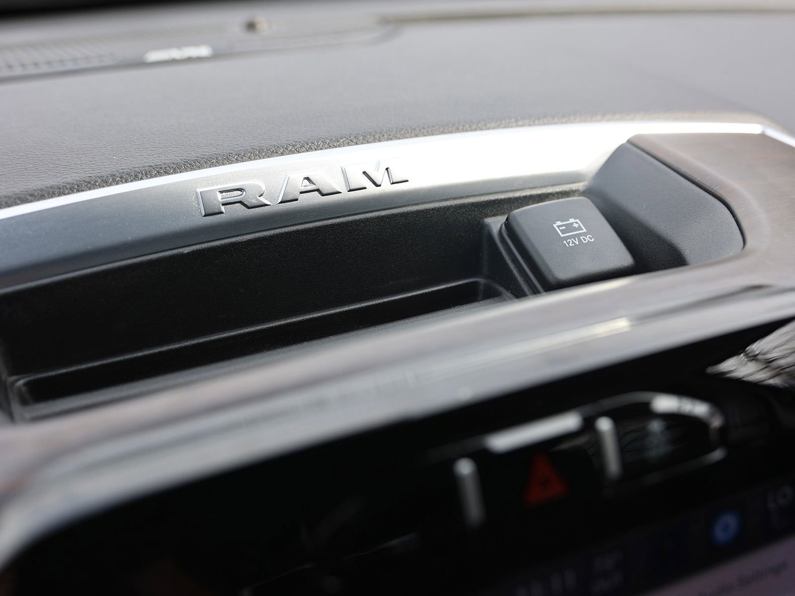 Used 2024 RAM 2500 Laramie image 28