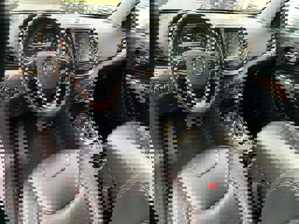 Used 2018 Jeep Cherokee Limited w/ High Altitude Package image 19