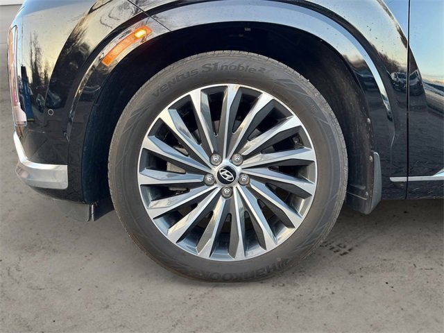 Used 2023 Hyundai Palisade Calligraphy image 15