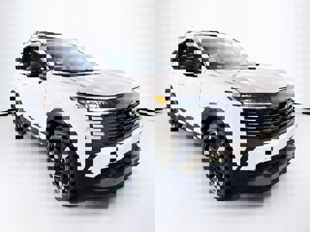 New 2026 Nissan Kicks SR w/ SR Premium Package image 3