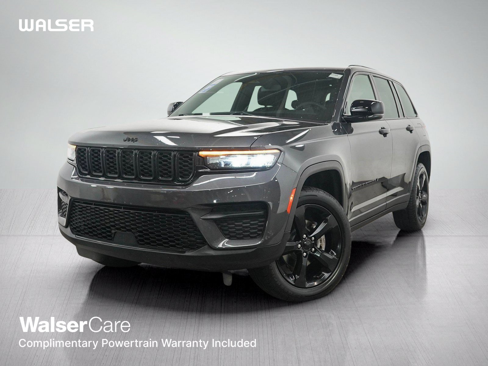 Used 2023 Jeep Grand Cherokee Altitude AWD/4WD image 1