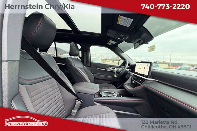 Used 2025 Ford Explorer ST-Line w/ Premium Package image 26