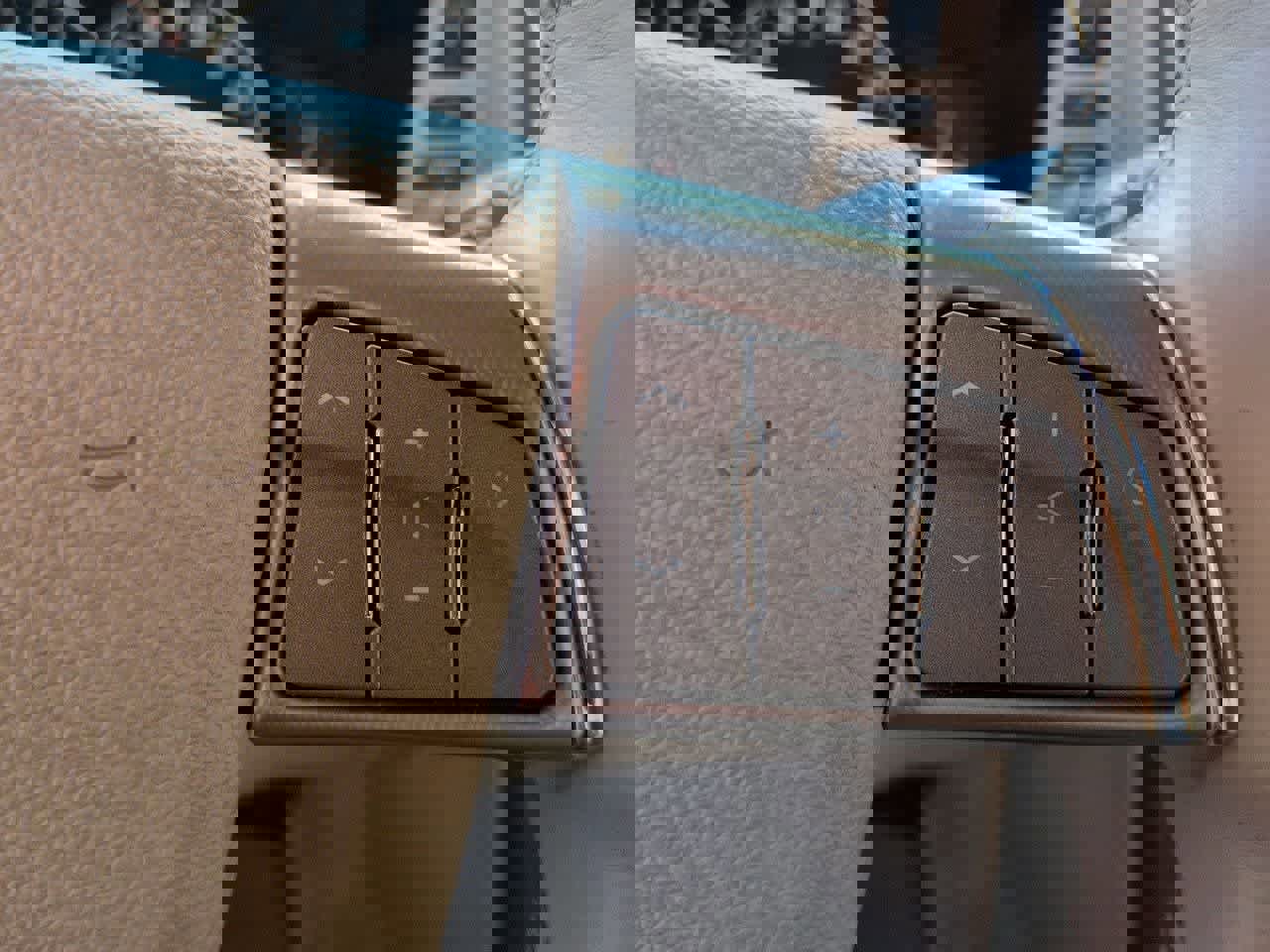 Used 2008 Cadillac XLR image 19