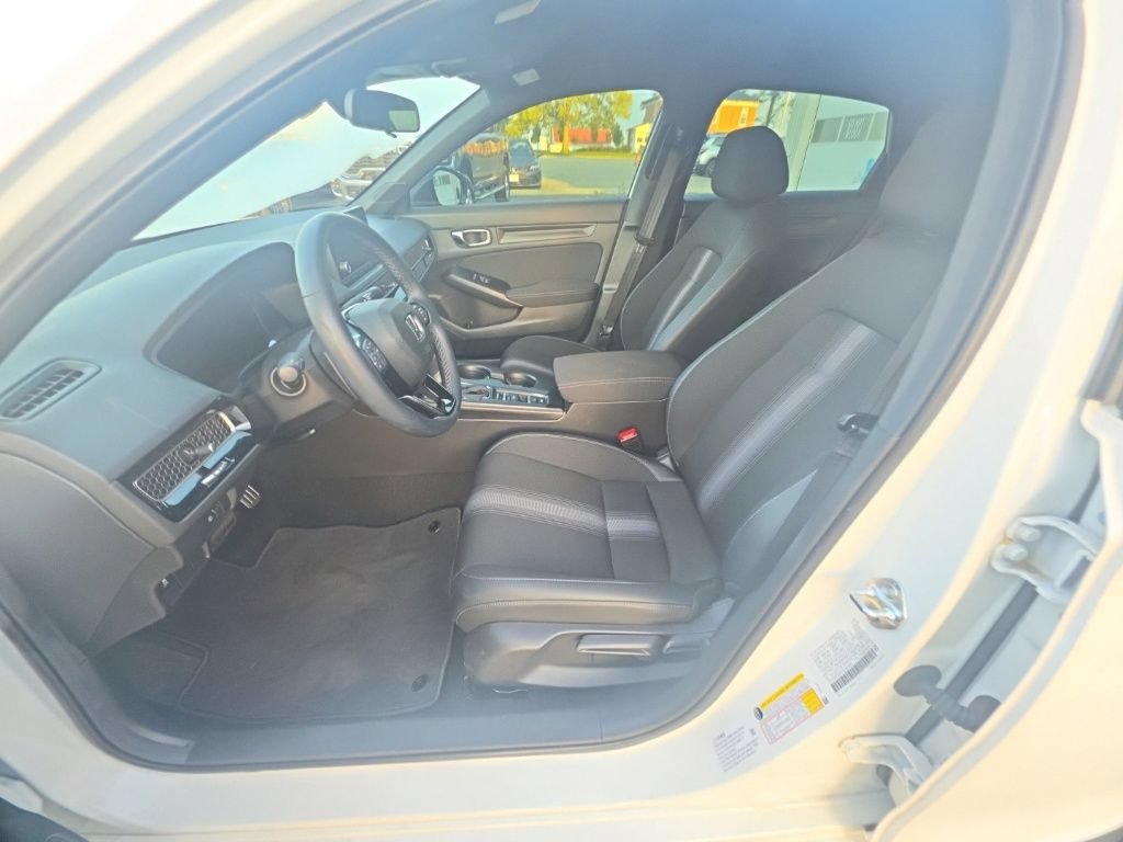 Used 2025 Honda Civic Sport image 13