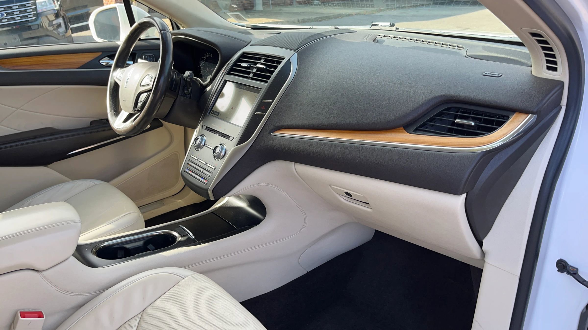 Used 2016 Lincoln MKC Reserve w/ Lincoln MKC Climate Package image 19