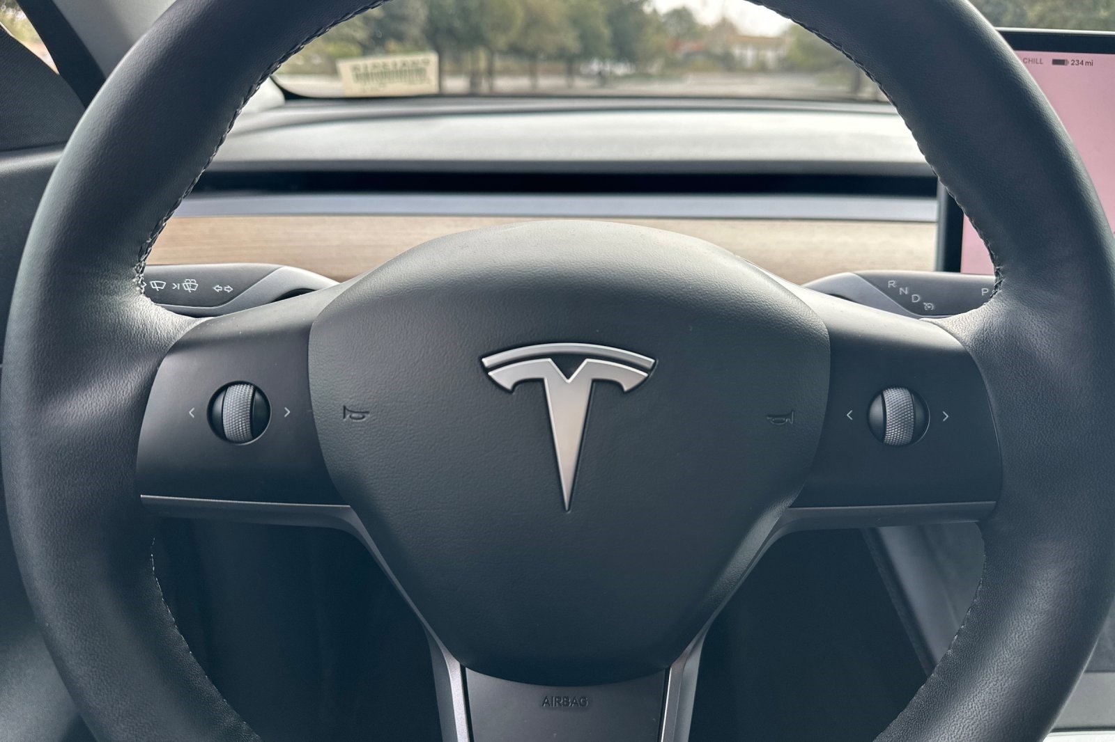 Used 2022 Tesla Model Y Long Range image 29