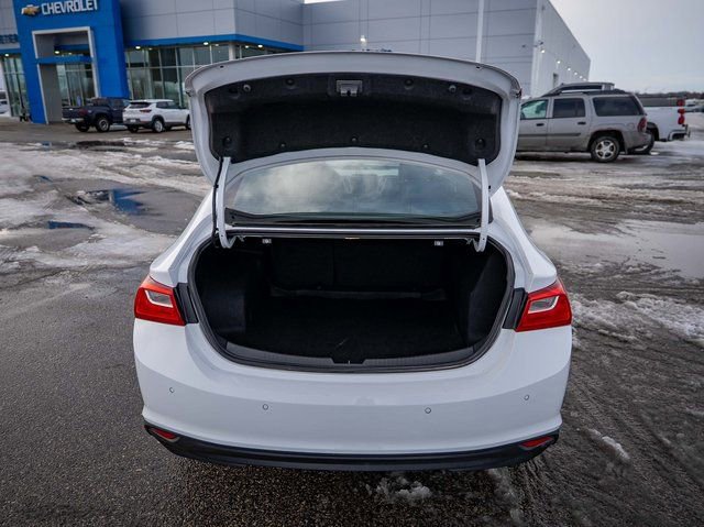Used 2025 Chevrolet Malibu LT image 12