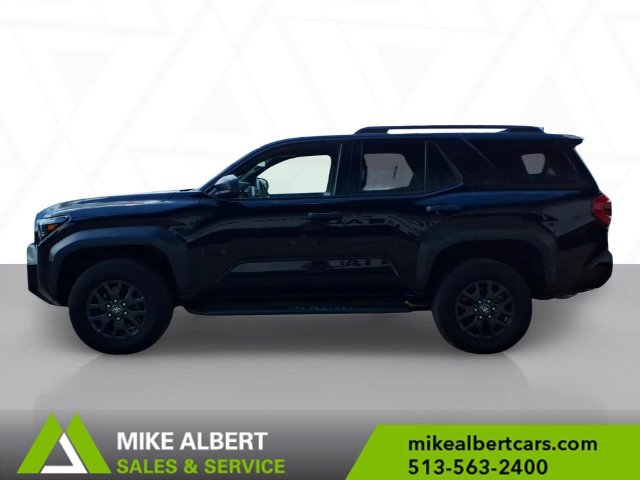 Used 2025 Toyota 4Runner SR5 AWD/4WD image 4