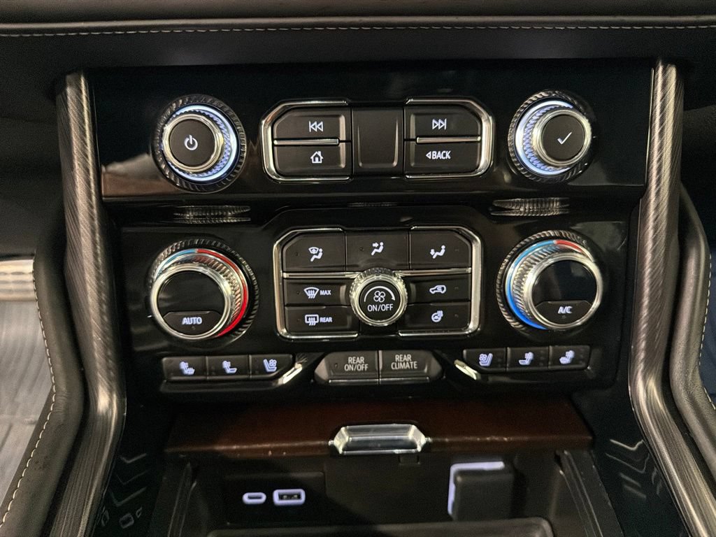 Used 2023 GMC Yukon XL Denali Ultimate AWD/4WD image 14