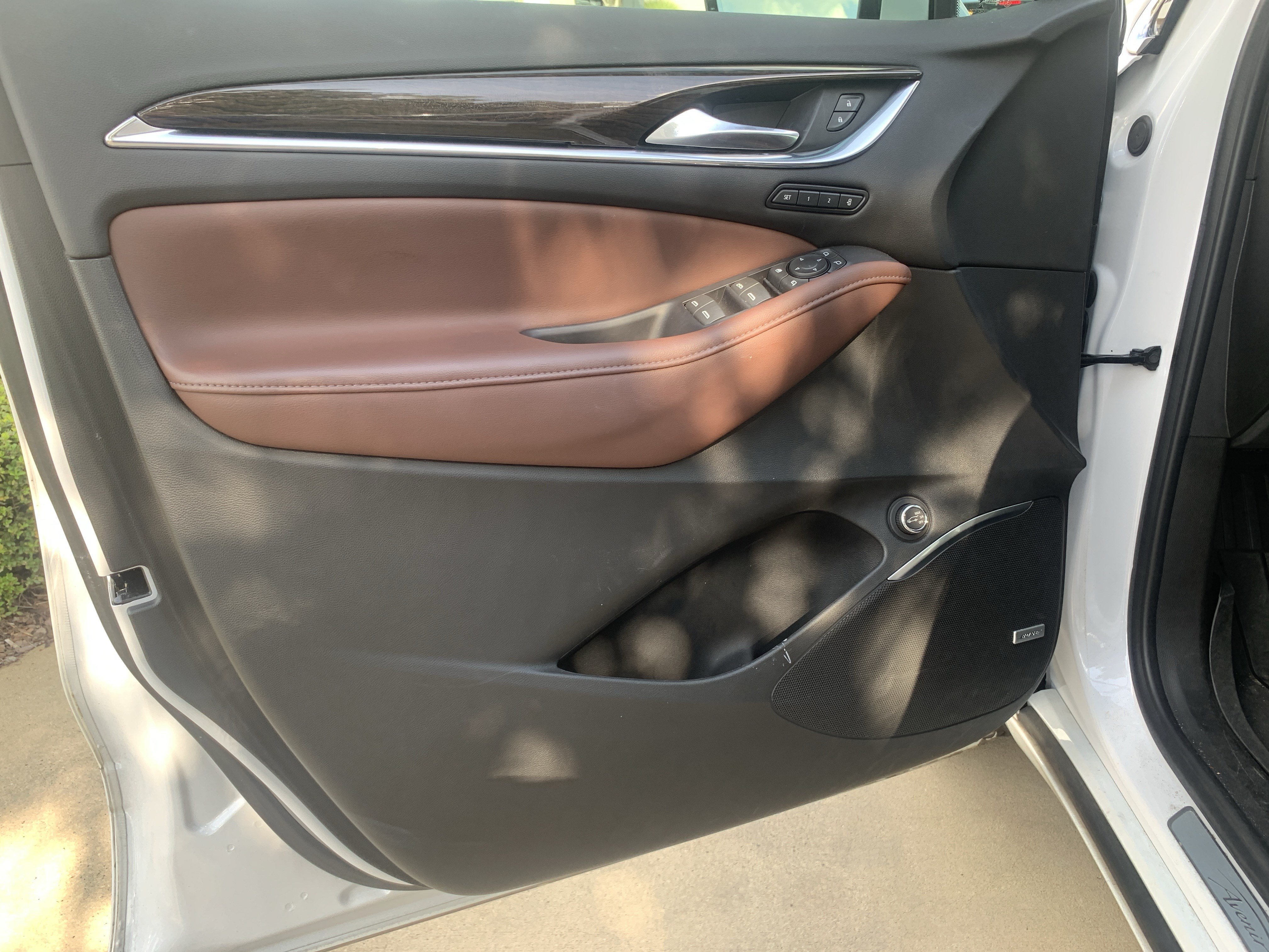 Used 2021 Buick Enclave Avenir w/ Avenir Technology Package FWD image 16
