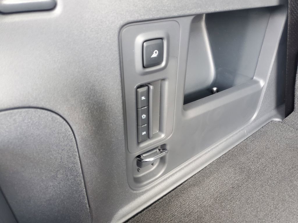 New 2025 Ford Expedition Active image 12