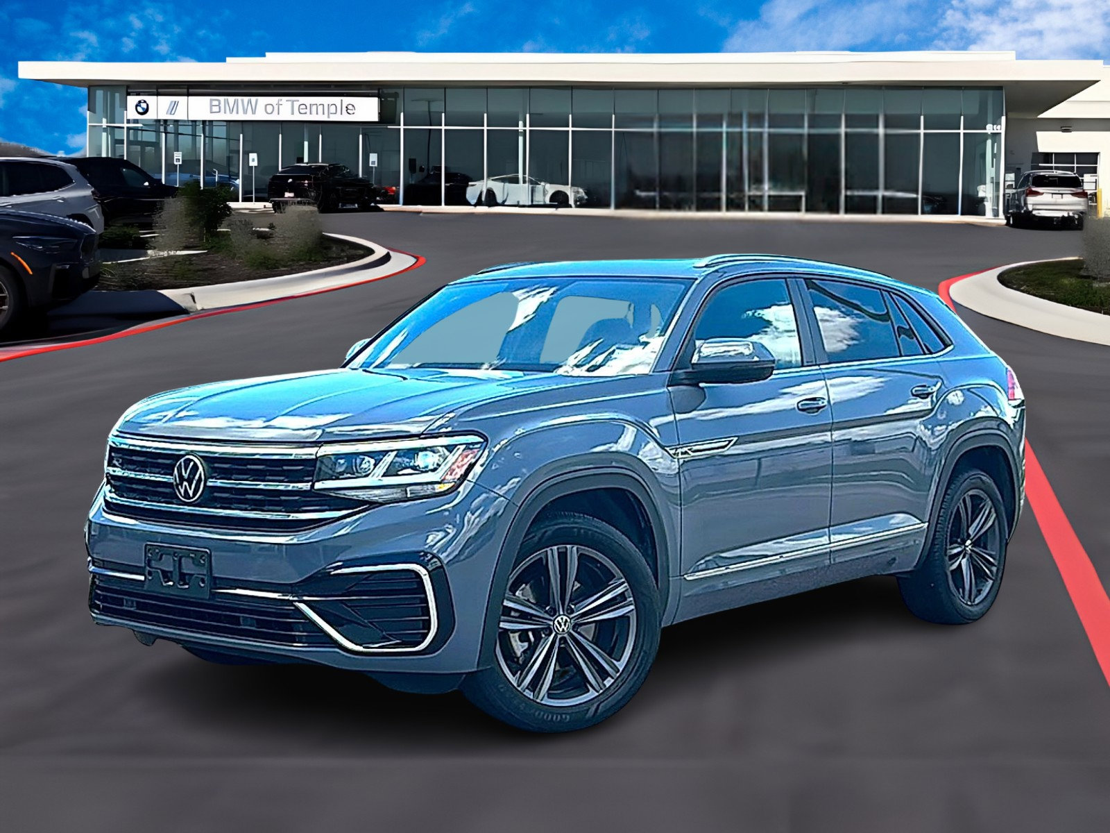 Used 2021 Volkswagen Atlas Cross Sport SE FWD image 1
