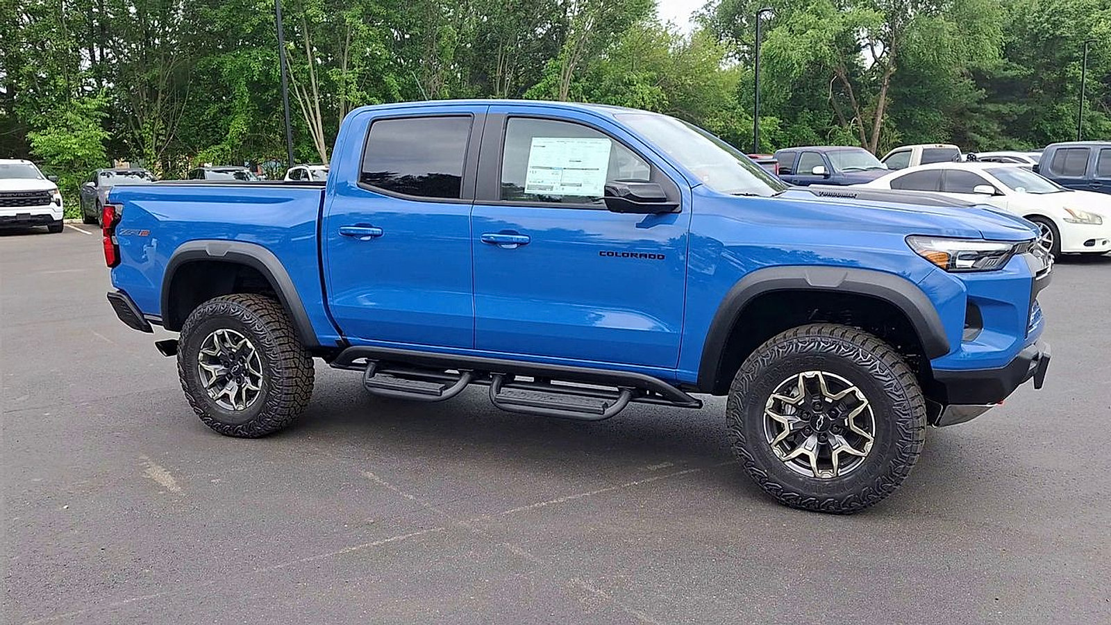 New 2026 Chevrolet Colorado ZR2 w/ Technology Package AWD/4WD image 4