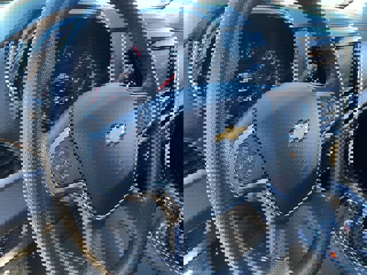 Used 2021 Chevrolet Traverse LS image 13