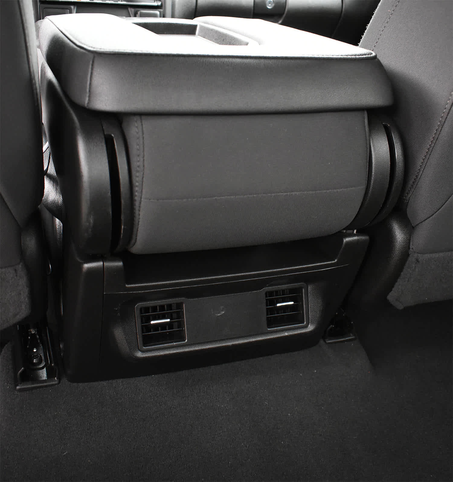 Used 2022 Chevrolet Silverado 1500 Custom AWD/4WD image 10