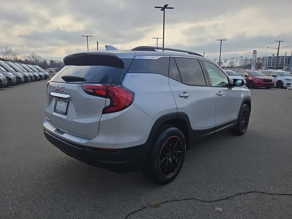 Used 2018 GMC Terrain SLE w/ Driver Convenience Package image 8