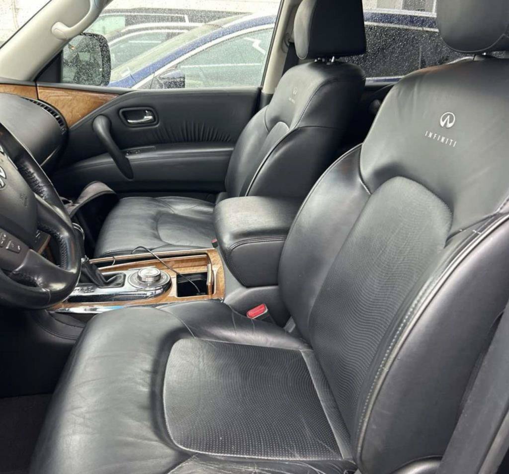 Used 2014 INFINITI QX80 4WD w/ Theater Package image 2