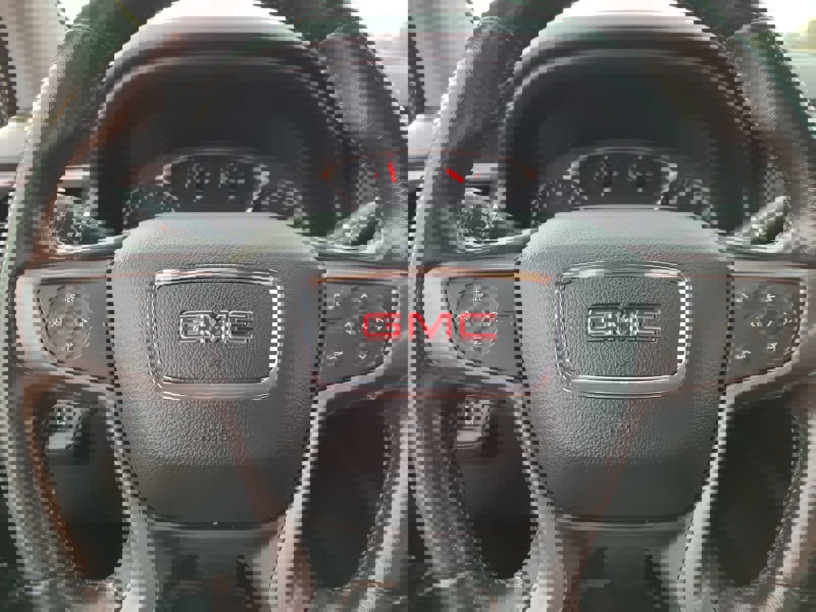 Used 2020 GMC Acadia AT4 image 23