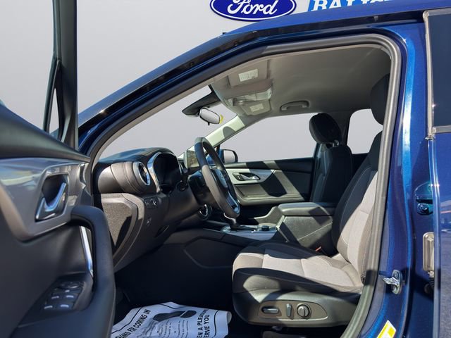 Used 2023 Chevrolet Blazer LT image 9