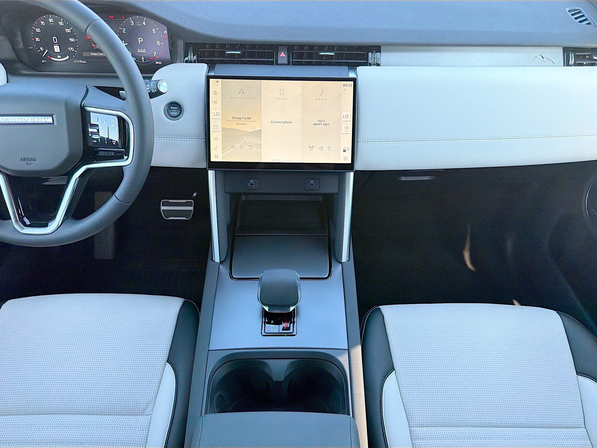 New 2026 Land Rover Discovery Sport Landmark AWD/4WD image 19
