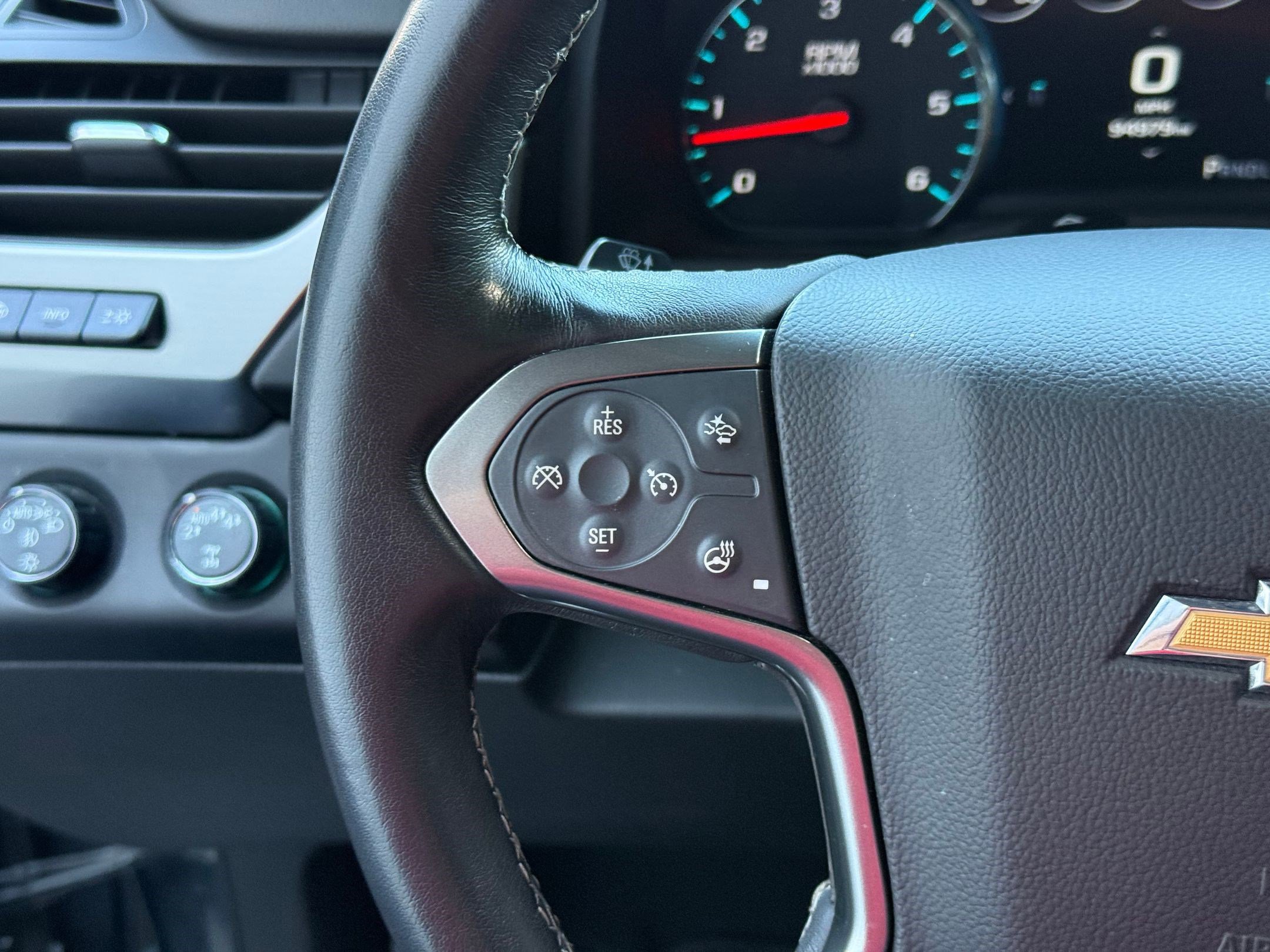 Used 2020 Chevrolet Tahoe Premier w/ 6.2L Performance Package image 17