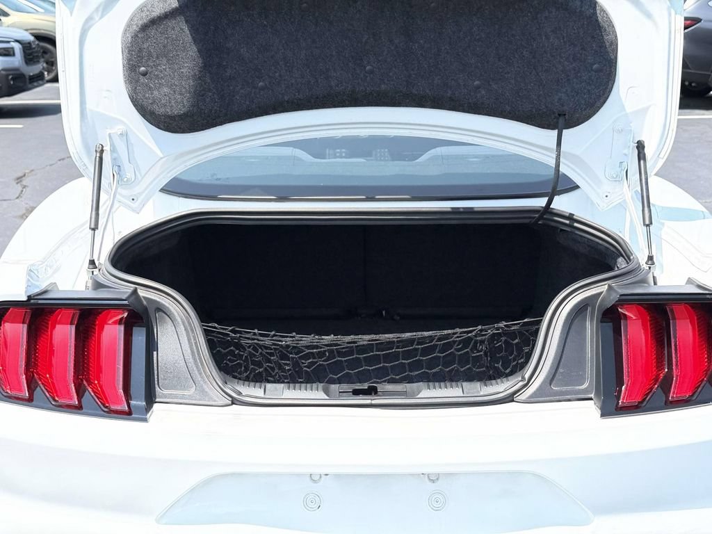 Used 2018 Ford Mustang Coupe RWD image 14