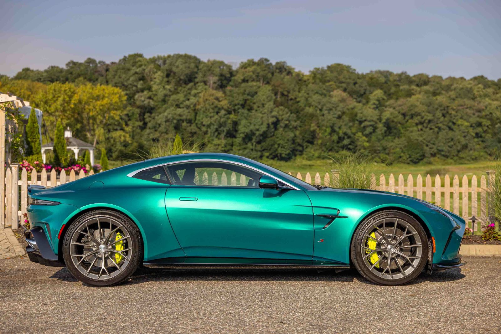 New 2026 Aston Martin V8 Vantage S RWD image 6