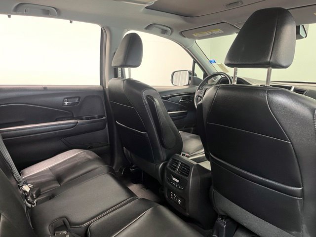 Used 2017 Honda Pilot Touring image 14