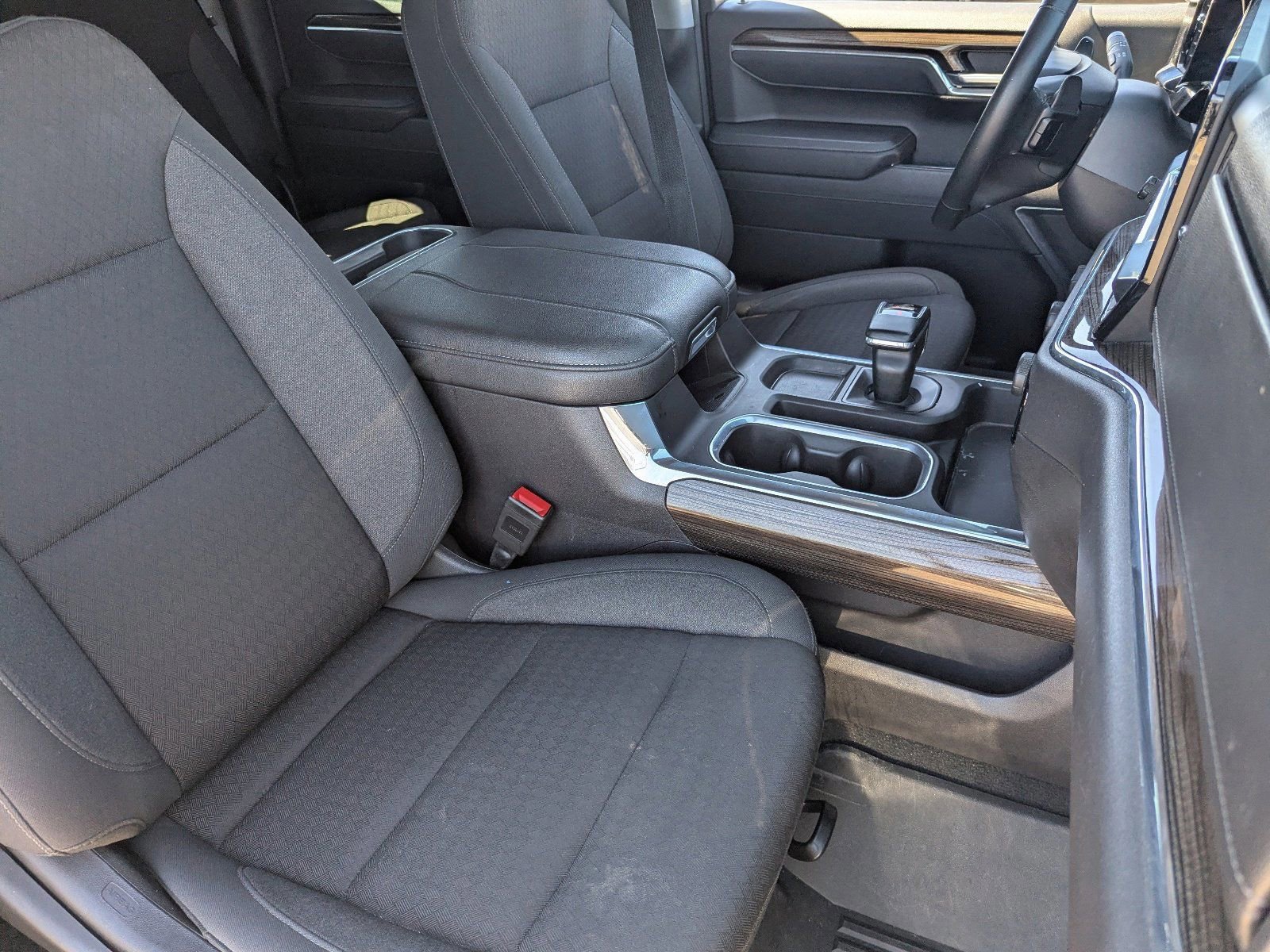 Used 2024 Chevrolet Silverado 1500 LT Trail Boss w/ Convenience Package II image 11