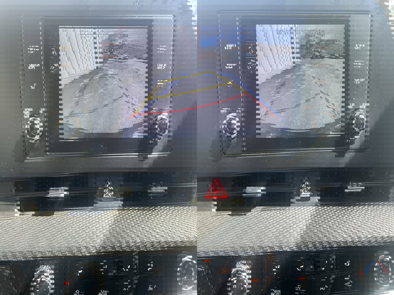 Used 2023 Kia Sportage LX image 20