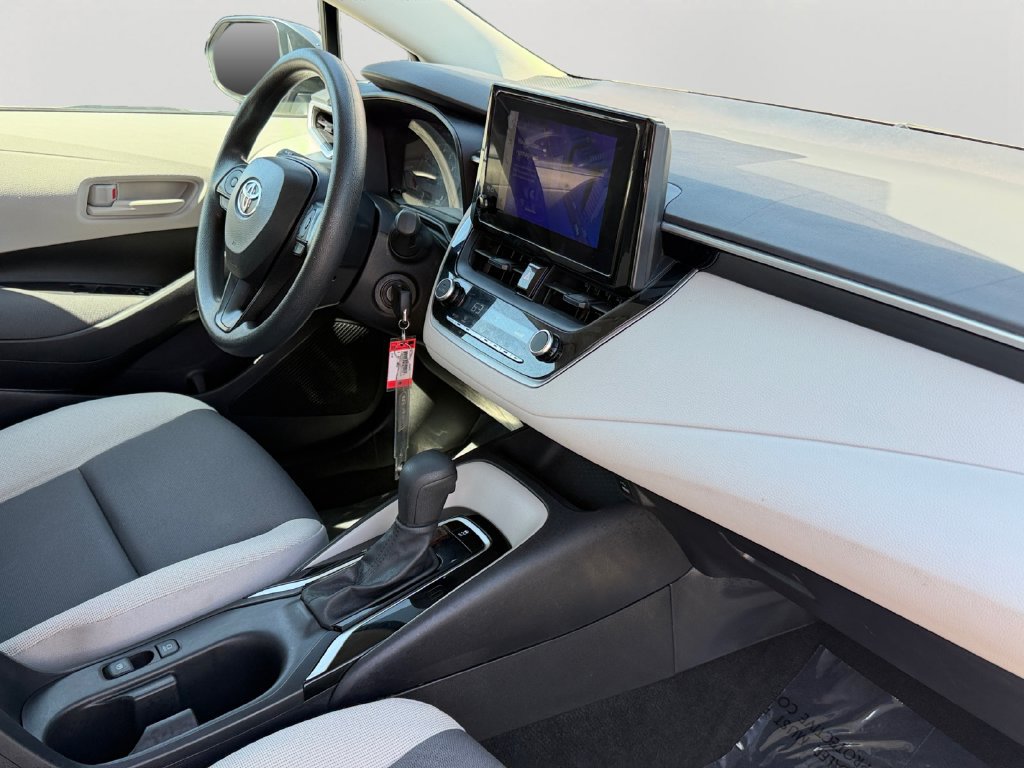 Used 2024 Toyota Corolla LE FWD image 7
