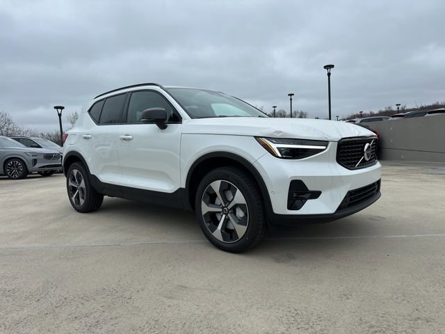 New 2026 Volvo XC40 B5 Plus w/ Protection Package Premier