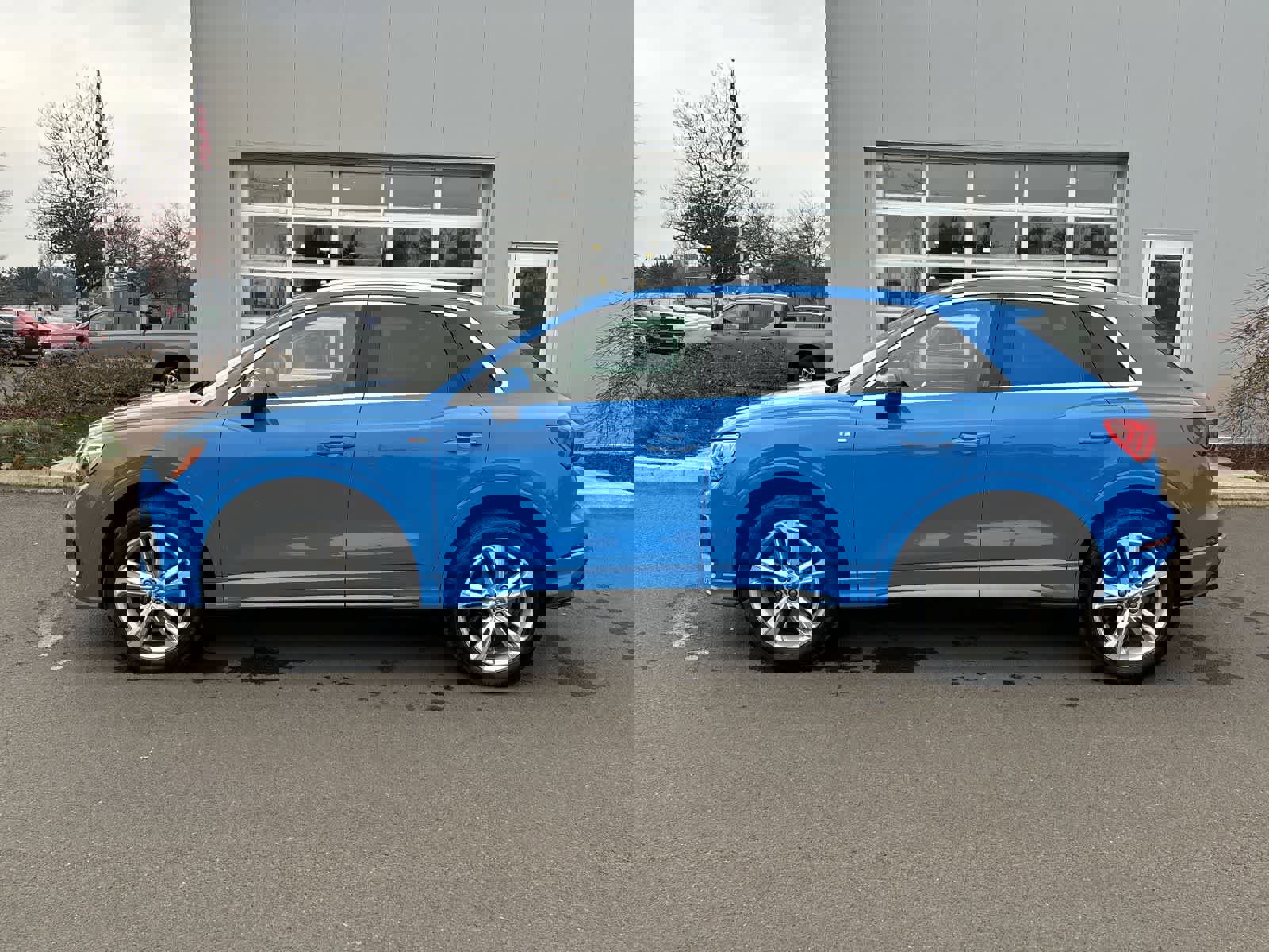 Used 2020 Audi Q3 2.0T Premium image 2