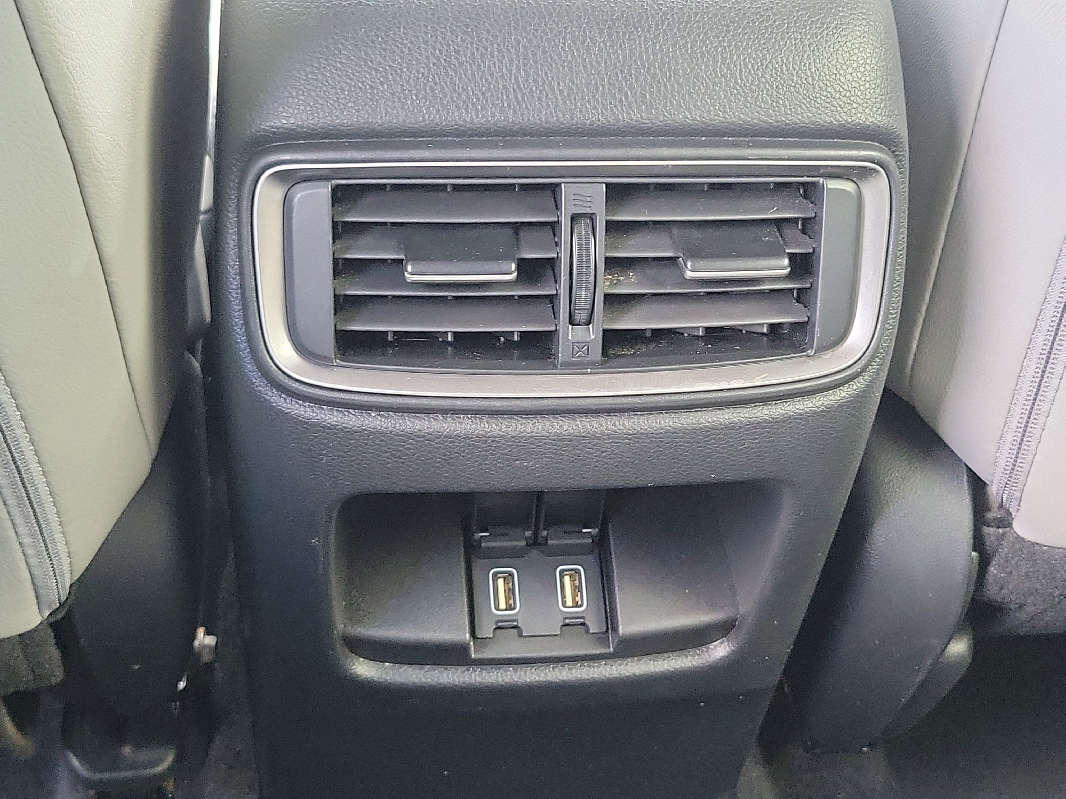 Used 2018 Honda CR-V Touring image 17