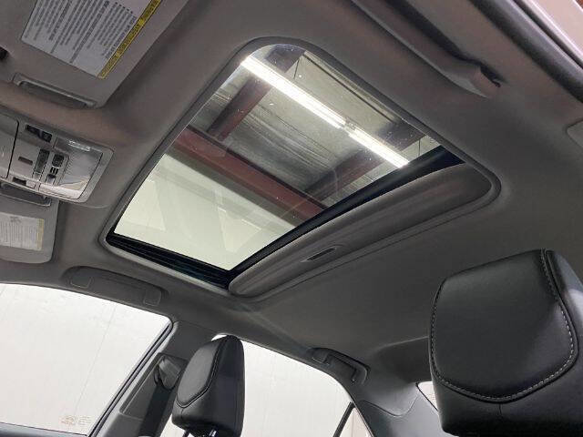 Used 2013 Toyota Camry XLE image 13