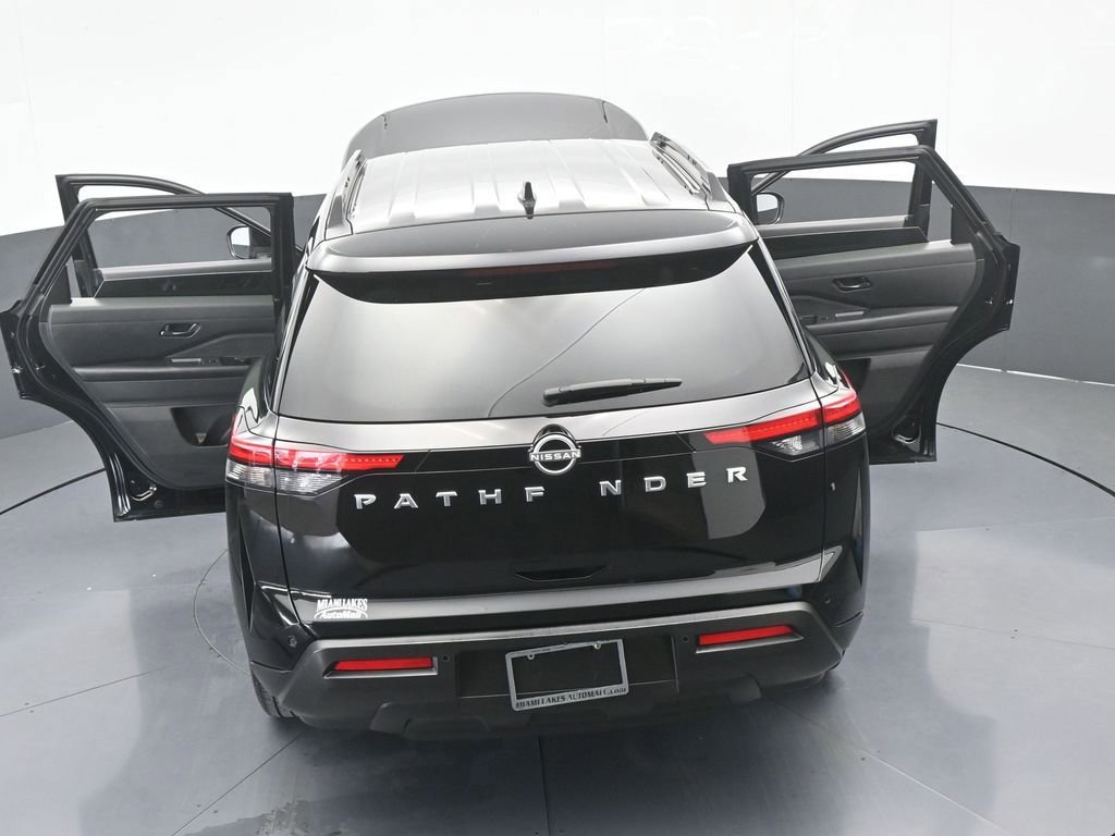 Used 2025 Nissan Pathfinder SV image 70