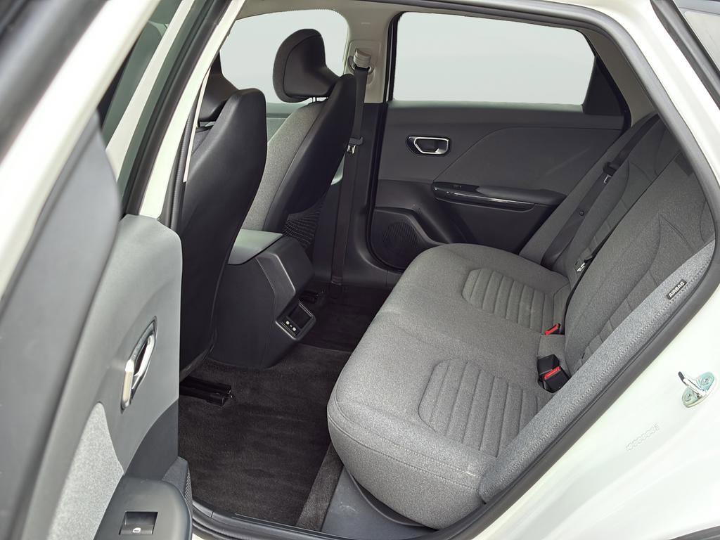 Certified 2025 Kia K4 EX image 16