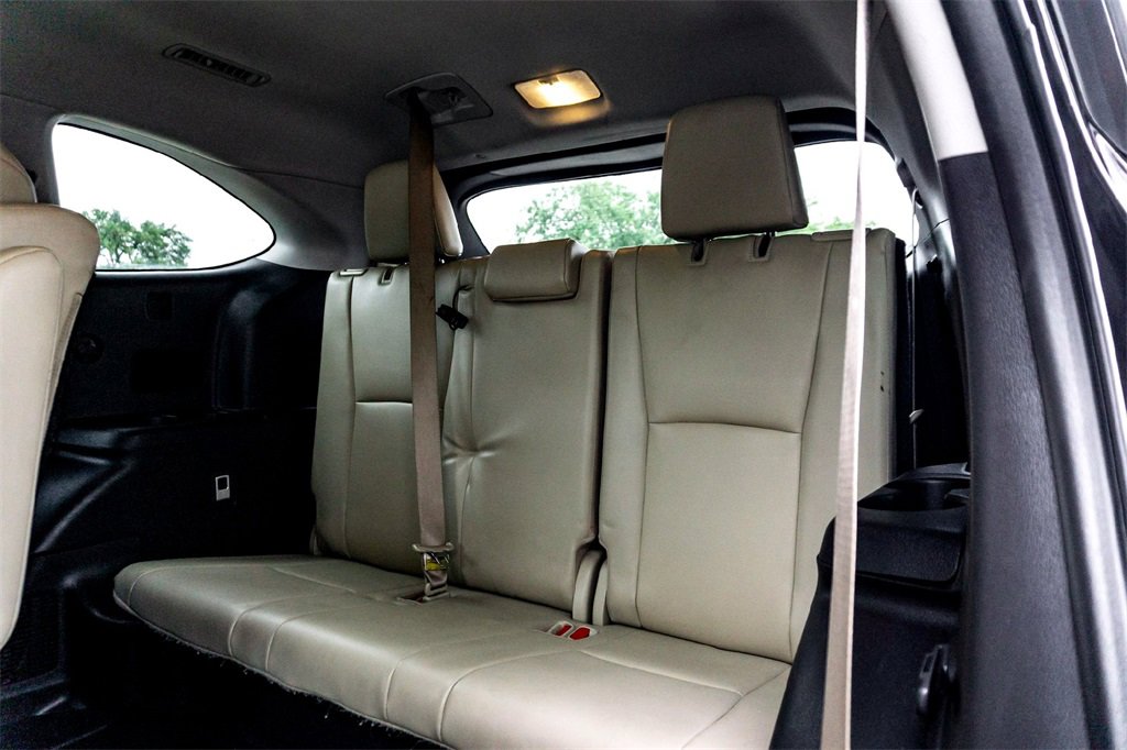 Used 2022 Toyota Highlander XLE image 26