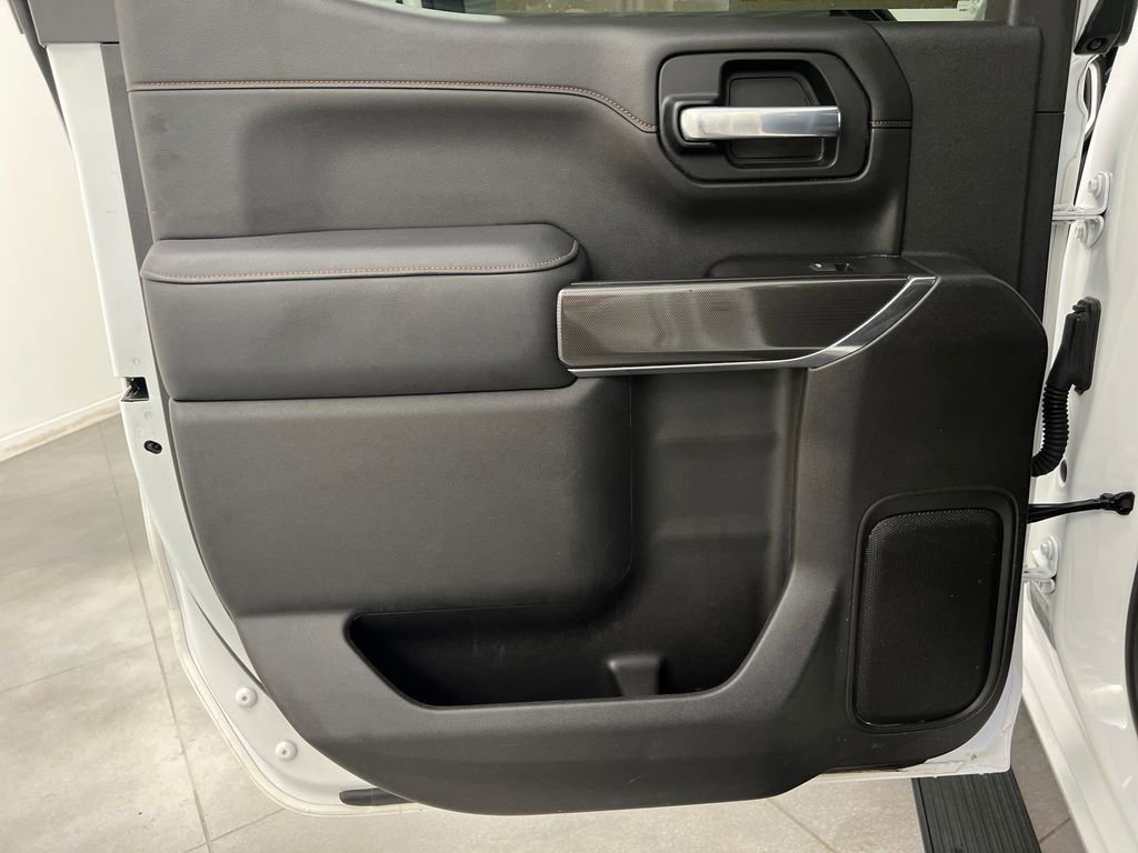 Used 2021 GMC Sierra 1500 AT4 w/ AT4 Value Package AWD/4WD image 17