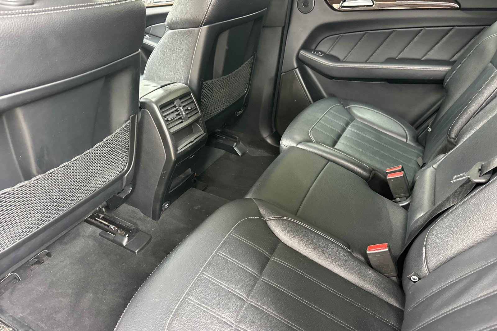 Used 2015 Mercedes-Benz GL 450 4MATIC image 26