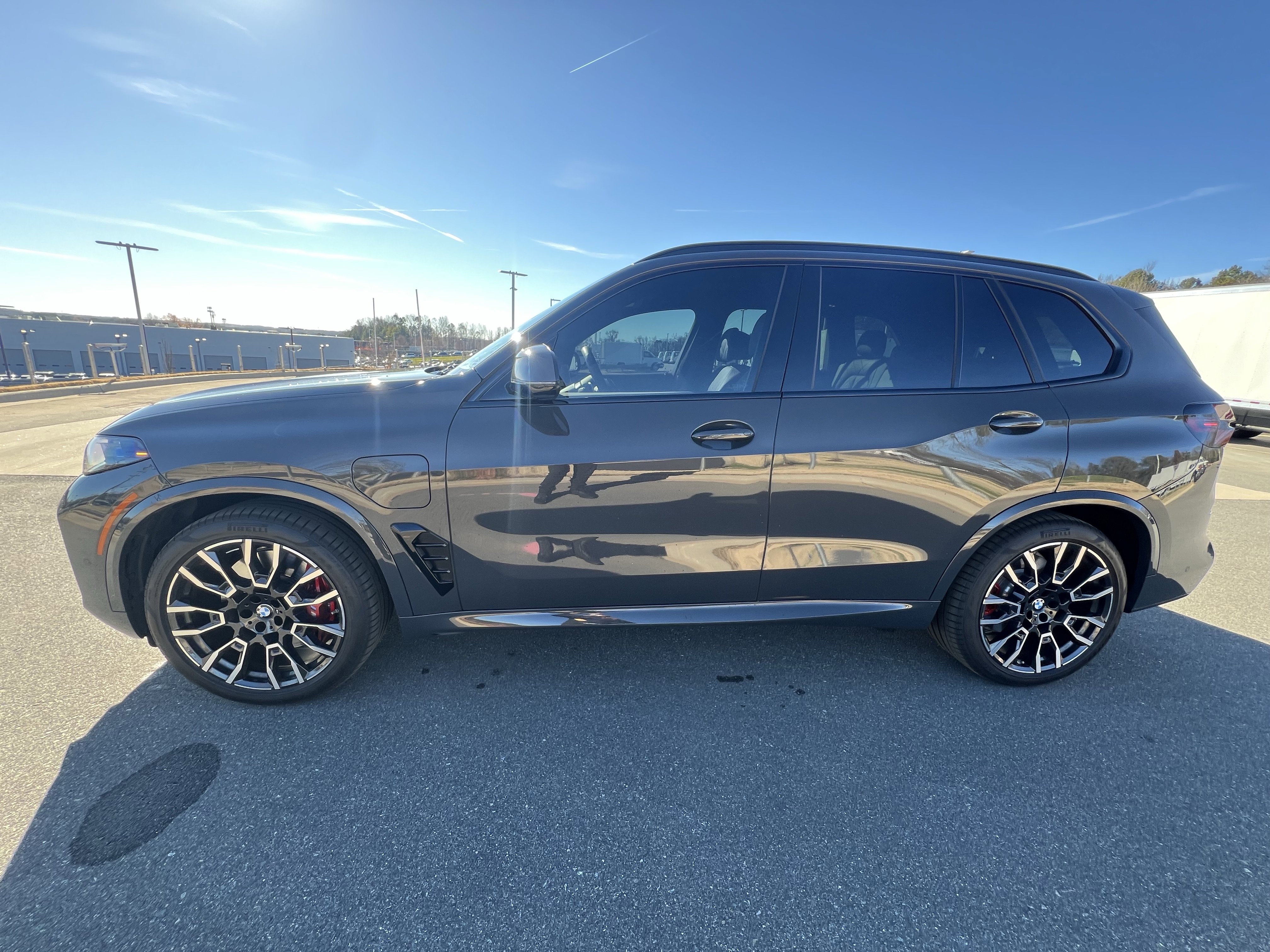 Used 2026 BMW X5 xDrive50e w/ M Sport Package image 6
