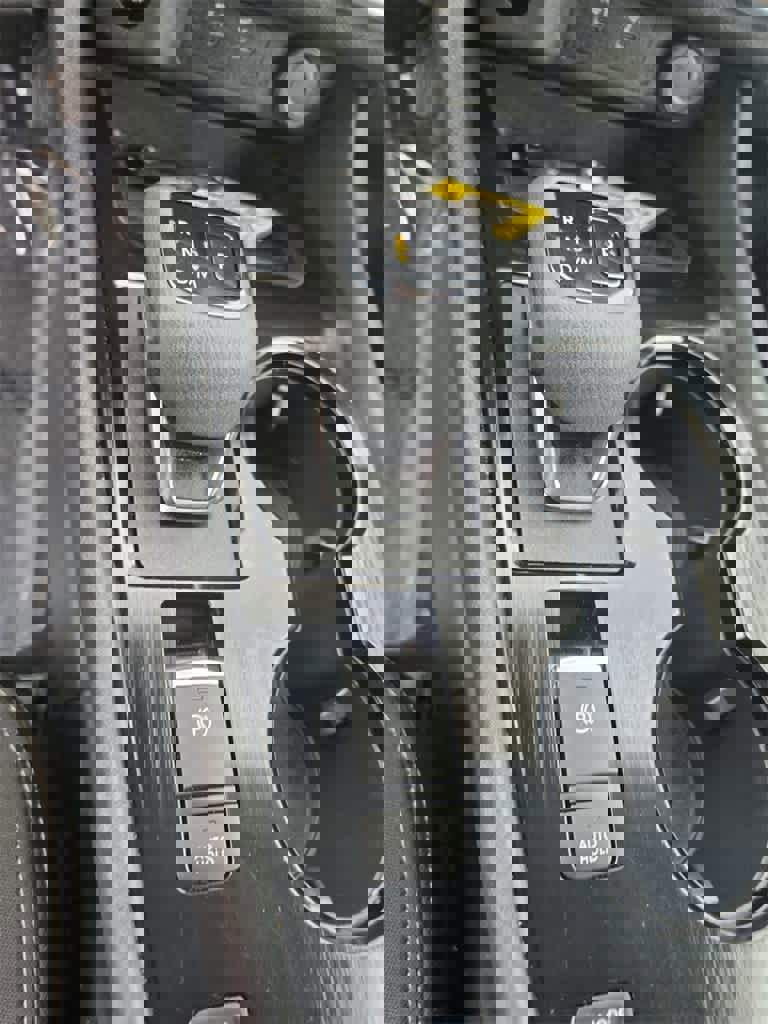 Used 2024 Nissan Rogue S image 13