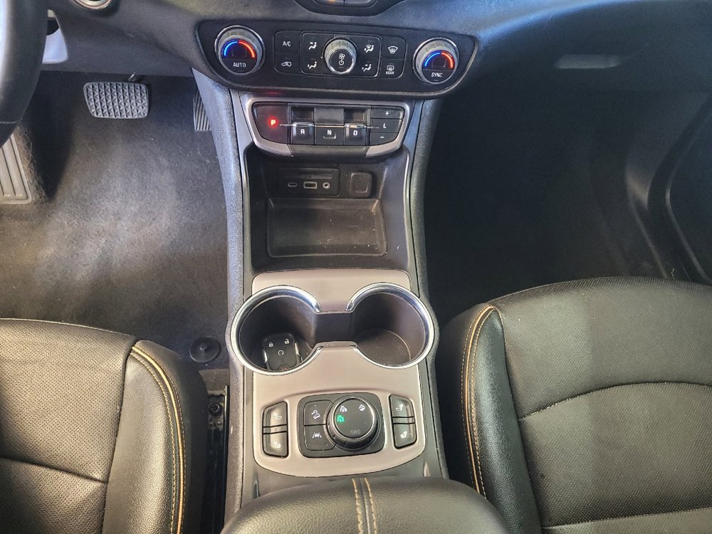 Used 2023 GMC Terrain AT4 image 26