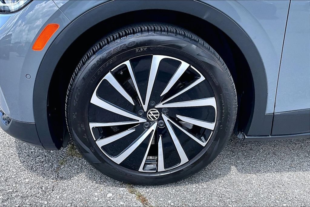 Used 2023 Volkswagen ID.4 Pro S Plus RWD image 11