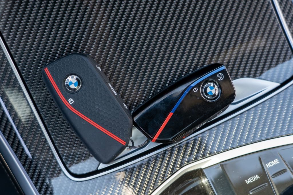 Used 2025 BMW X5 M60i image 30