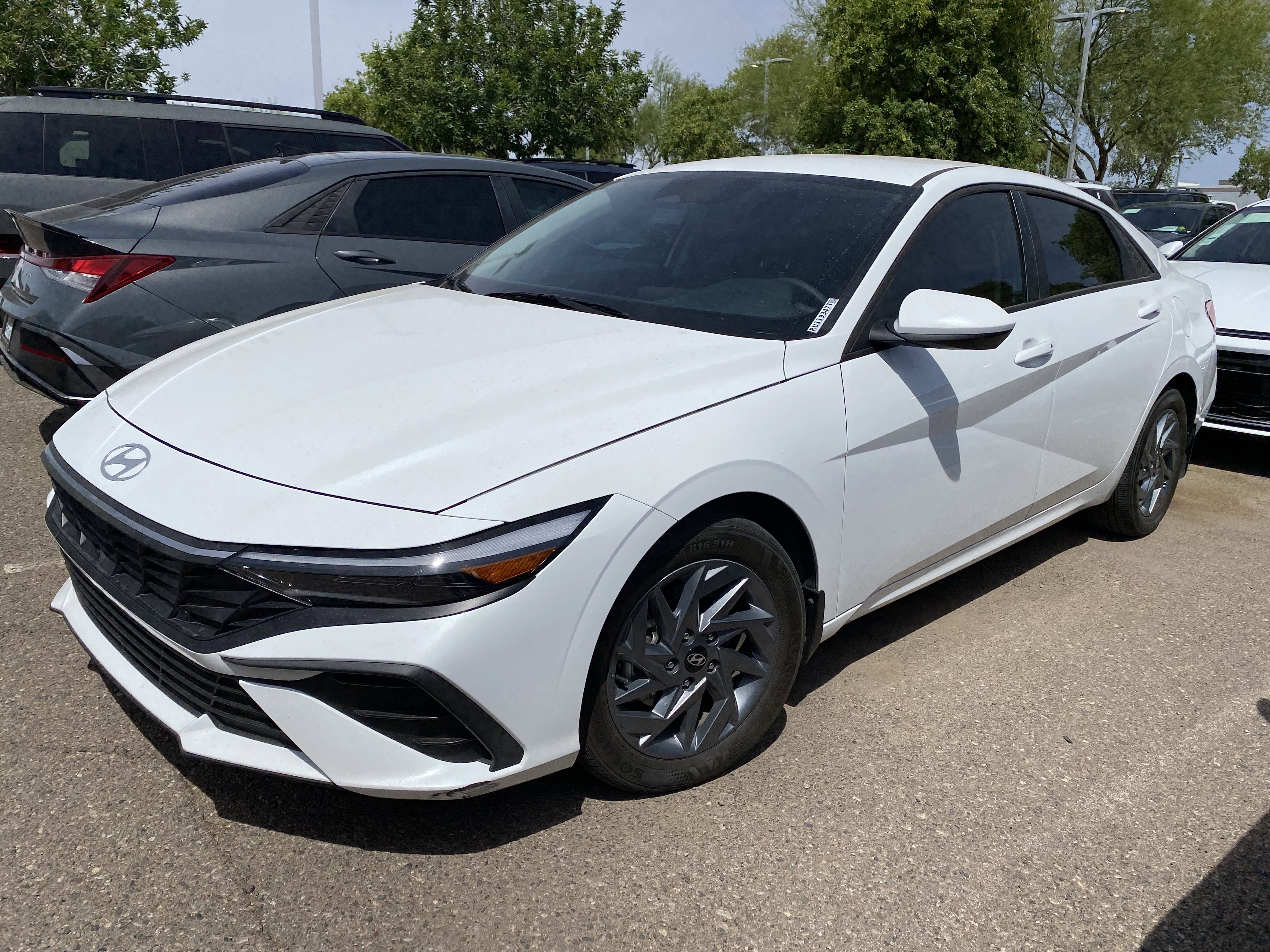 Certified 2024 Hyundai Elantra Blue FWD image 5