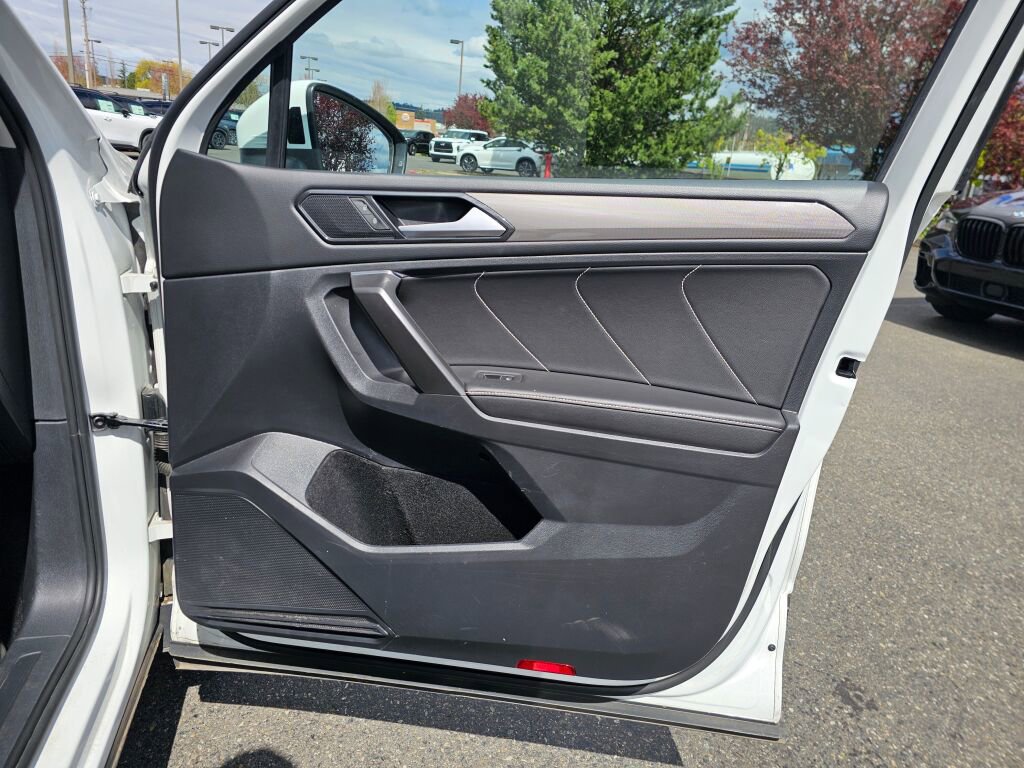 Used 2022 Volkswagen Tiguan SE image 10