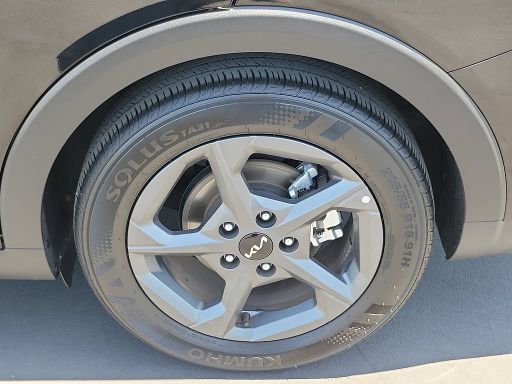 Used 2025 Kia K4 FWD image 29